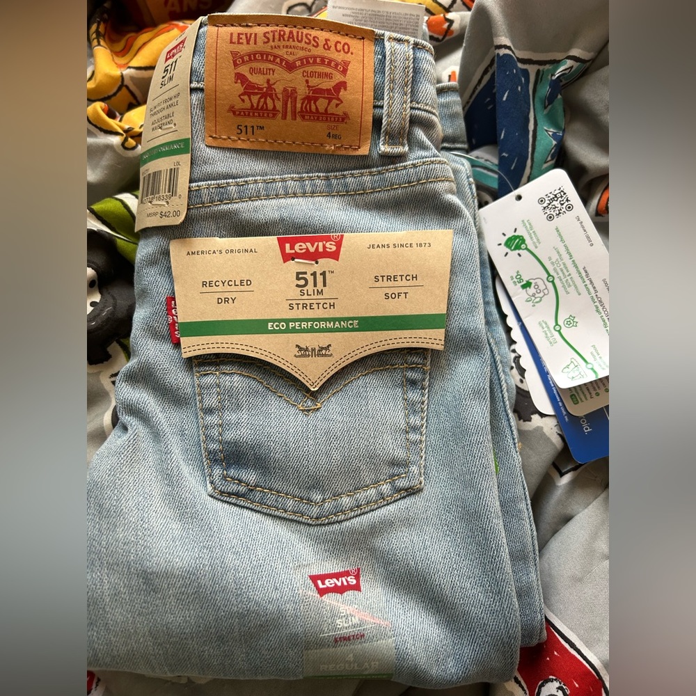 Levi’s - Picture 2 of 2